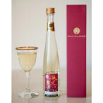 赤い化粧箱の画像