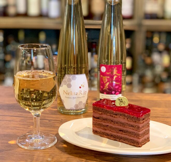 蜂蜜酒とケーキ