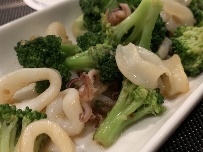 ヤリイカとブロッコリー炒め