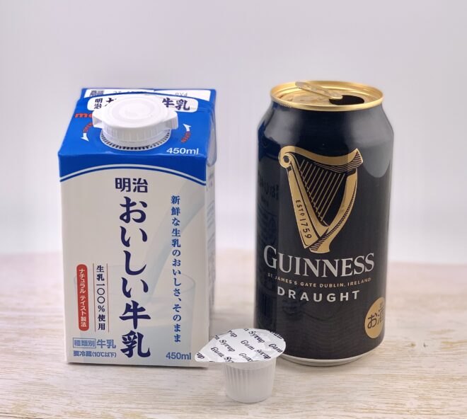 ビールカクテルの素材(ビールとミルク)