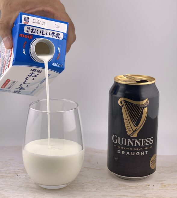 ビールカクテルをつくるシーン