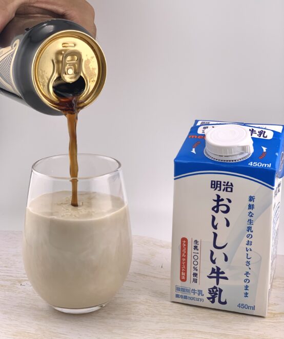 ビールカクテルをつくるシーン