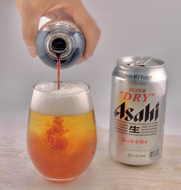 カシスビアをつくるシーン