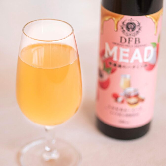 グラスに注いだDFBミード
