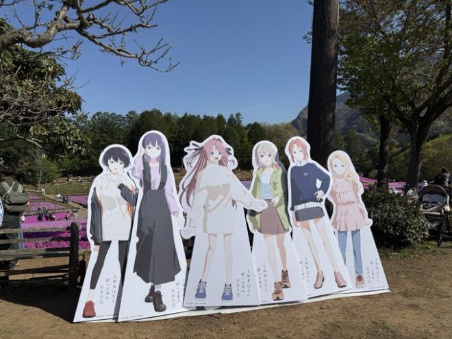 芝桜での上伊那ぼたんパネルの撮影